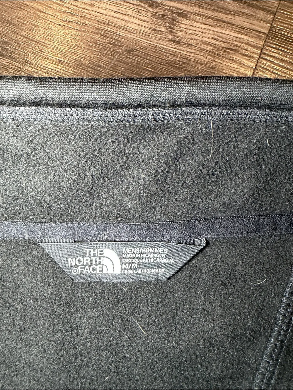 The North Face Men Black Long Sleeve Full Zip Stretch Zipper Pocket